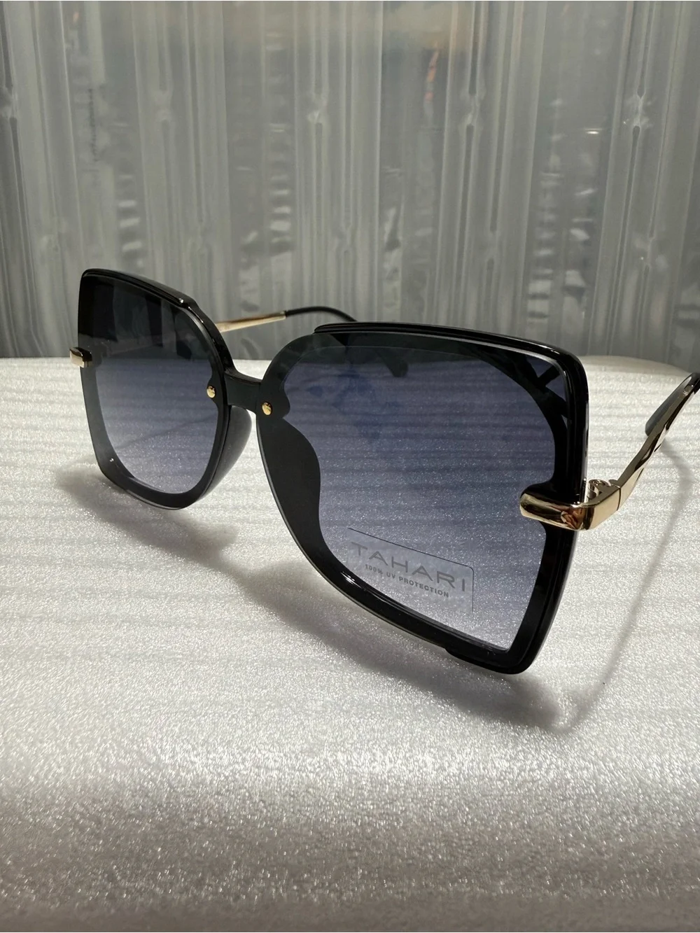 TAHARI Women’s Modern Oversized Geometric Butterfly Sunglasses NWT